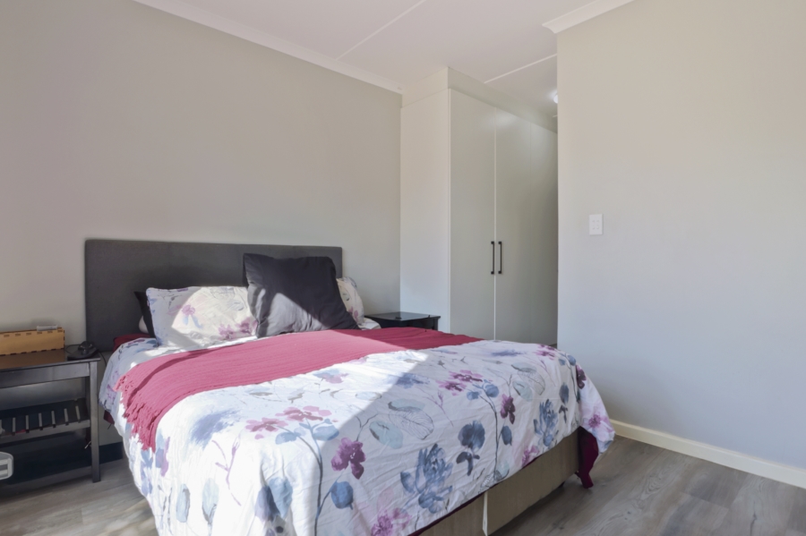 2 Bedroom Property for Sale in Burgundy Estate Western Cape